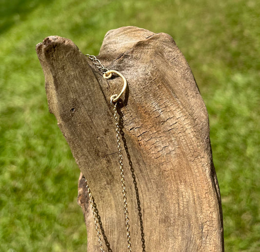 “Shell Away” Clasp Necklace