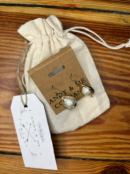 "Freshwater Pearl" Earrings
